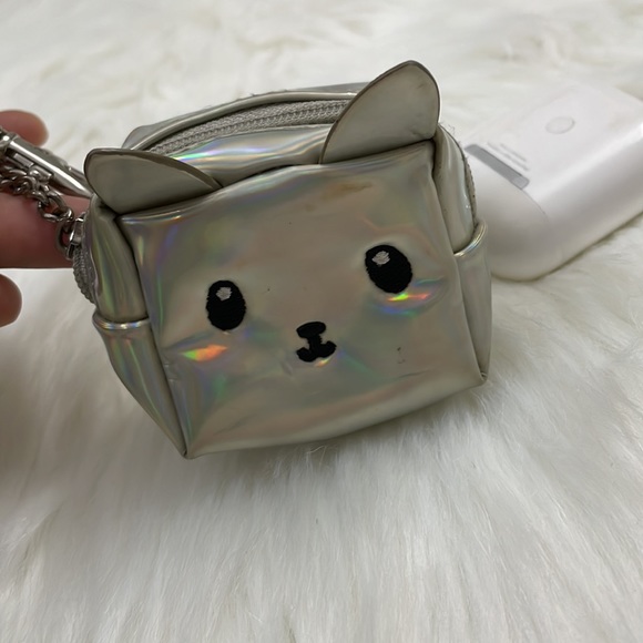 H&M Handbags - H&M cute EarPods/coins clutch